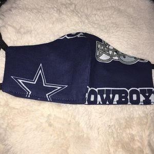 Kid’s Dallas Cowboys face mask